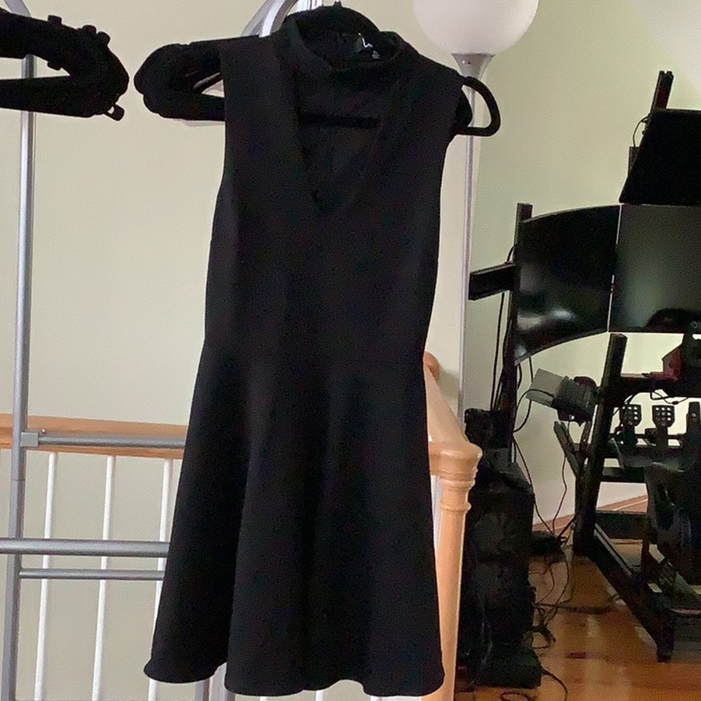 (Bin 6) Lulus classic black cut out dress, Size XS